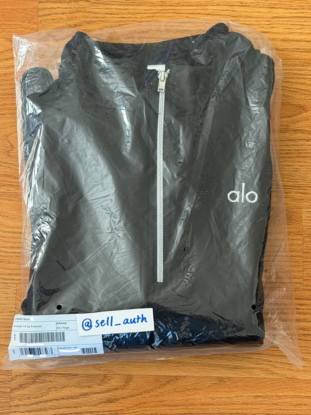 Alo Yoga Quarter-Zip Pullover Black & Grey -NEW❗️only $135 offers accepted - Picture 5 of 6